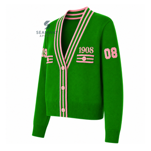 อัลฟ่า |   คาปา |   เสื้อคาร์ดิแกนไหมพรมแบบวาร์ซิตี้สำหรับผู้หญิง แบรนด์อัลฟ่า โซโรริตี้ คอวี ติดกระดุมด้านหน้า แต่งขอบลายริบ ปักลายสไตล์พรีปปี้ - Product Image 2