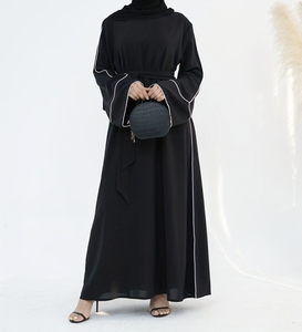 Abaya Modeste de Dubaï à Manches Longues Perlée et Pailletée, Traditionnelle, Faite à la Main, pour Mariage, en Polyester Respirant, Col en V – Grande Vente - Product Image 3