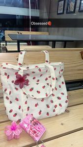 Bolso Tote de Algodón con Estampado de Fresas Style De Maison, Cierre con Cordón, Cadenas, Bolso de Mano de Moda para Mujer, para Uso Diario en Todas las Estaciones - Product Image 3