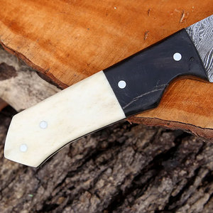 Cuchillo de Caza Hecho a Mano de Acero de Damasco con Mango de Madera, Cuchillo de Supervivencia para Campismo al Aire Libre, Hoja con Patrón Personalizado, Regalo para Coleccionistas - Product Image 2