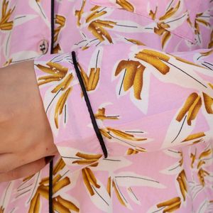 Conjunto de Pijama de Manga Larga con Estampado Floral Rosa Claro y Amarillo para Mujer, Camisa con Botones y Pantalones a Juego, Ropa de Dormir Suave, Fabricante OEM Personalizado - Product Image 4
