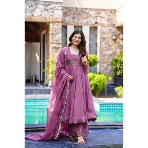 Conjunto de Fiesta para Mujer de Diseñador con Top-Plazzo y Dupatta con Bordado - Product Image 6