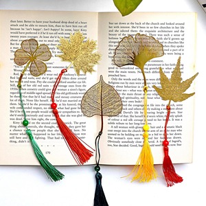 Marcapáginas decorativo de metal, adecuado para bibliotecas domésticas, oficinas y rincones de lectura personales, uso en cualquier lugar. - Product Image 1