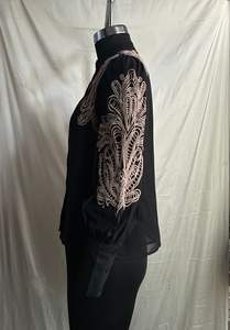 Chemise élégante pour femmes en coton Dobby à manches longues avec une coupe confortable pour les occasions décontractées, les fêtes et le bureau - Product Image 3