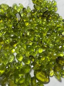 Peridoto natural facetado de color verde al por mayor para la fabricación de joyas en BU GEMS - Product Image 1