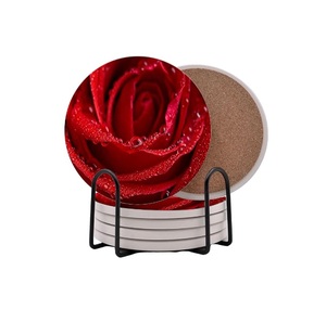 Magnifiques sets de sous-verres ronds en bois imprimés de roses rouges, 6 pièces, sous-verres de service en bois avec un magnifique motif floral imprimé - Product Image 2