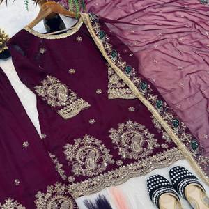 VASTRA COTTAGE Conjunto de Salwar de Lujo en Seda Fandy Crush de Alta Calidad con Bordado de Hilo y Lentejuelas, Dupatta de Faux Georgette Hecha a Mano - Product Image 1