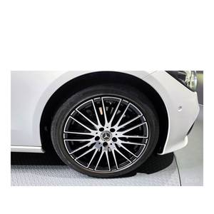 Mercedes-Benz C300 4MATIC Avantgarde Clase C 2024 con Volante a la Izquierda, Caja de Cambios Automática y Cámara Trasera, 21,991 Km - Product Image 5