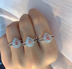 Bague de cocktail pour femme en or véritable 18 carats, plaquée rhodium, avec halo de diamants et pierre centrale rouge, bague de mariage - Product Image 3