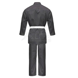 Uniforme de karaté durable 100% coton pour hommes avec un design confortable et respirant, options personnalisables - Product Image 3
