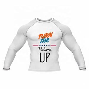 เสื้อรัดกล้ามเนื้อพิมพ์ลายซับลิเมชั่นสำหรับผู้ชาย แขนสั้น แบบขายส่ง พร้อมแผงด้านข้าง เหมาะสำหรับกีฬา MMA และ BJJ - Product Image 5