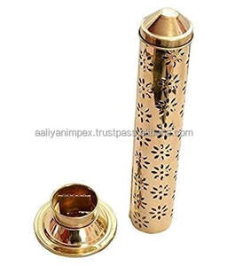 Porte-encens minimaliste en laiton avec motif floral sculpté personnalisé, vaisselle décorative pour la décoration de la maison - Product Image 4