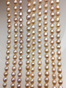 Perles d'eau douce ovales rose pêche AAA 5-5,5 mm, haute brillance, naturelles, cultivées, en vrac pour la fabrication de bijoux - Product Image 4