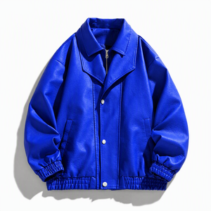 Blouson en cuir pour homme à marque privée, fermeture boutonnée tendance, avec corps de blouson bomber en cuir, patch chenille personnalisé et poignets côtelés - Product Image 5