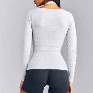 T-shirt de sport moulant pour femme en maille côtelée haute élasticité, coupe ajustée, col en V profond, sans couture, tricoté, style formel - Product Image 2