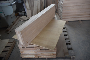 Fauteuil suspendu de patio en bois sculpté, design traditionnel, pour 3 personnes, avec support métallique, idéal pour parc, cour et jardin - Product Image 4