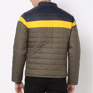 Chaqueta acolchada para hombre, cálida y cómoda, ideal para salidas informales y para usar en capas durante las temporadas de otoño o invierno. - Product Image 5