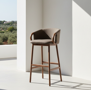 Silla de Bar Lunor con Estructura de Madera de Teca Sólida, Acabado Natural, Diseño Escandinavo Moderno, Ecológica, Duradera y Resistente al Agua - Product Image 1