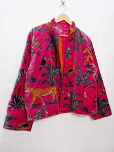 Blouson court bomber en velours imprimé jungle rose, manteau court imprimé animal, blazer élégant pour l'hiver - Product Image 6