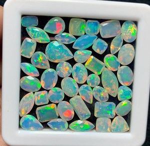 Opale Welo d'Éthiopie naturelle à facettes, pierres précieuses en vrac, qualité AAA, multicolores, formes variées, vente en gros - Product Image 5