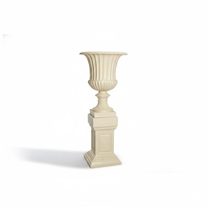 Pot de fleurs carré classique en résine avec design côtelé, jardinière d'extérieur pour fleurs ou plantes vertes, urnes de jardin d'extérieur faites à la main - Product Image 3