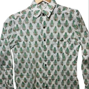 Camisa de Manga Larga Eco Premium 100% Algodón para Hombre, Estampado Floral Hecho a Mano |   Estampado con Tintes Naturales |   Exportador India - Product Image 1
