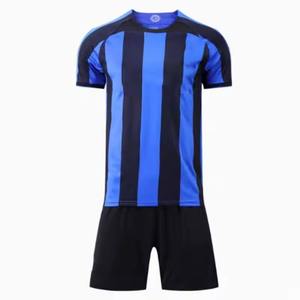 Ensemble d'uniformes de football personnalisables en polyester respirant à séchage rapide – Nouveau design - Product Image 1