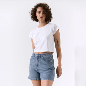 T-shirt court ajusté à manches courtes pour femme, haut basique de mode premium, logo personnalisé, streetwear Y2K, vente en gros OEM - Product Image 1