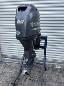 Moteur hors-bord d'occasion 2017 60 CV EFI 4 temps 20 pouces, 305 heures, PRÊT À EXPÉDIER, LIVRAISON 24/7 - Forte Demande en Gros - Product Image 2