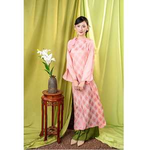 Nouvelle Robe Ao Dai Vietnamienne Réversible à 4 Panneaux, Coupe Droite en A, Brocart Rose, Style Élégant et Doux KAD06 - Product Image 1