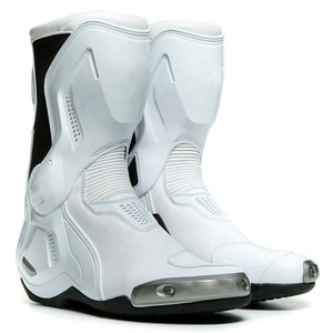 Bottes de moto protectrices avec soutien renforcé de la cheville, semelle antidérapante, panneaux respirants et design de tourisme durable - Product Image 2