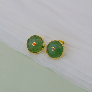 Boucles d'oreilles clous en quartz fraise vert solitaire rond, plaqué or, faites à la main - Bijoux bohèmes tendance, accessoires de mode R - Product Image 2