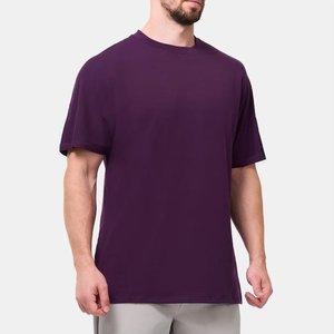 T-shirt pour homme en coton premium, coupe ample, col rond, manches courtes, imprimé graphique, style streetwear décontracté, couleur violet foncé - Product Image 2
