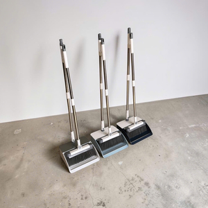 Ensemble balai et pelle 2-en-1 avec manche en acier, poils légers à dents, pelle en plastique de taille moyenne, style moderne pour le nettoyage des sols - Product Image 6