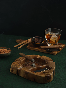 Cenicero de Cigarrillos de Madera Maciza Premium, Accesorio para Fumar Ecológico - Product Image 3