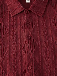 Nuevo Conjunto de Verano para Niños, con un Elegante y Atractivo Polo de Tela Jacquard Roja Brillante con Mangas Cortas - Product Image 2