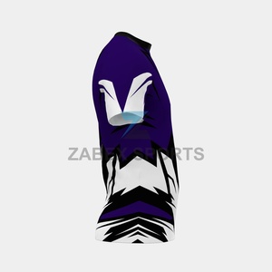 Rashguard de compression pour entraînement MMA pour hommes avec logo extensible sur le devant et design ajusté au corps - Product Image 3