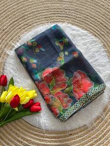 Sari en organza imprimé floral multicolore pour femmes, sari indien ethnique de créateur pour les occasions spéciales, avec bordure en dentelle miroir. - Product Image 2