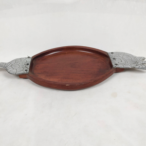 Bandeja cuadrada de madera de la mejor calidad, bandeja de servir decorativa para cocina, hogar y hoteles, hecha a mano en India con artesanía en madera. - Product Image 1