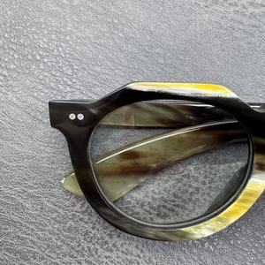 Gafas de Sol de Montura Completa con Diseño Geométrico Steampunk, Hechas con Cuerno Natural, Ligeras, Sostenibles y de Lujo, para Todo Tipo de Rostro - Product Image 4
