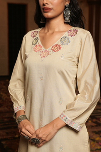 Stylish and Premium Cotton Silk Cream <b>Kurti</b> for Office and Regular Wear at Wholesale Price Casual Dresses <b>Kurti</b> - Product Image 4