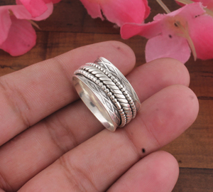 Anillo giratorio de plata de ley 925 con amatista, hecho a mano, texturizado, de banda ancha, para meditación, anillo antiestrés, joyería fina vintage bohemia para fiesta - Product Image 1