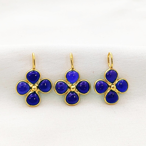 จี้รูปโคลเวอร์ประดับทับทิมควอตซ์ ขนาด 5 มม. ขอบโคลเวอร์เรียบ งานแฮนด์เมด ชาร์มทับทิมควอตซ์ขนาด 7x5 มม. ชาร์มทับทิมควอตซ์ชุบทองแบบวงแหวน - Product Image 5