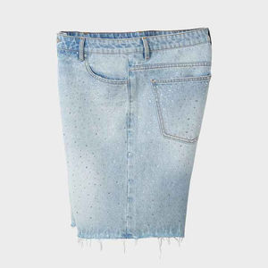 Shorts Bermuda en jean bleu clair taille haute pour homme, style décontracté, motif à pois, délavé et vieilli, entièrement orné de strass - Product Image 2