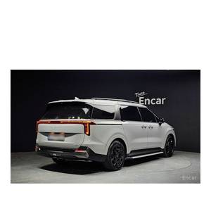 Kia Carnival HEV 2024 de 7 Plazas con Asientos de Cuero, Caja de Cambios Automática, Cámara Trasera, 37,611 km, Color Gris Grafito - Product Image 2