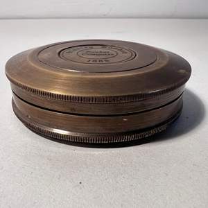 Brújula de Bolsillo con Apertura a Presión y Diseño de Reloj Solar Marino, Poema de Robert Frost, Material de Magnesia, Regalo Coleccionable para Aventureros, Náutico - Product Image 3