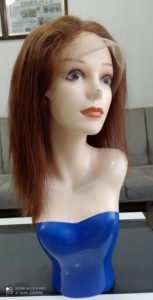 Perruque Lace Frontale Cheveux Humains Longs Brun Miel Remy avec Dentelle Suisse Transparente et Baby Hair Taille Moyenne - Product Image 3