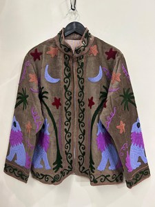 Manteau Bohème Celestial Wolf, Veste en Velours Brodé à la Main Style Suzani, Textile Artistique, Combinaison Indienne Traditionnelle et Moderne, Vêtement d'extérieur - Product Image 2