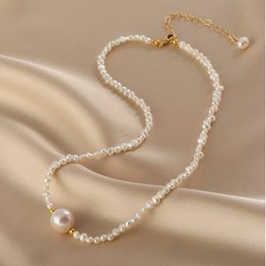 Collar de Perlas Naturales Exquisito con Cadena de Clavícula Estilo Barroco de Alta Gama para Mujer, con un Toque de Lujo Ligero, Estilo Irregular y Personalidad Única - Product Image 4