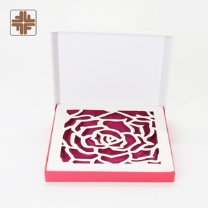 Hiyab de Jersey Absorbente de Humedad Listo para Enviar con Pedrería, Tela de Satén Sólido de Poliéster y Embalaje en Caja - Product Image 3